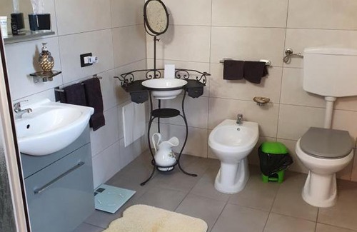 Luino Casa | Villa Monica
