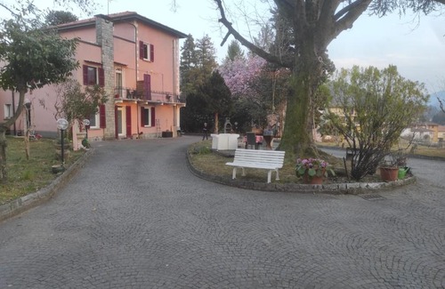 Luino Casa | Villa Monica