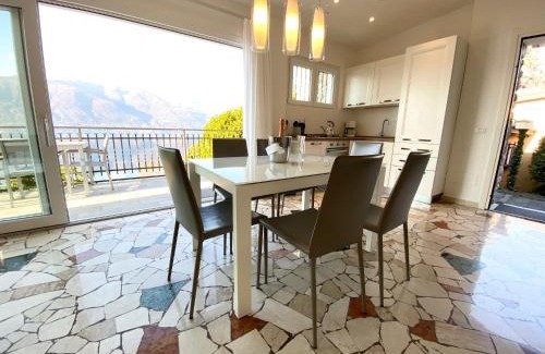 Porto Valtravaglia Villa | Villa Monte Sole