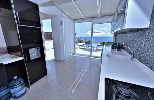 Bogaztepe Villa | Villa en una hermosa playa de arena, con piscina privada y fantásticas vistas