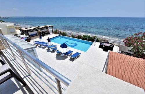 Bogaztepe Villa | Villa en una hermosa playa de arena, con piscina privada y fantásticas vistas