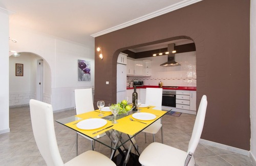 Armenime Casa | Villa Moradites. Wonderful 5 Bedroom Villa. Communal Pool. Adeje.
