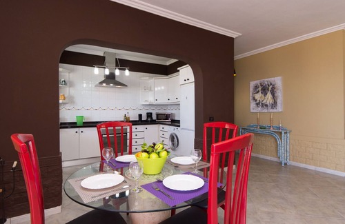 Armenime Casa | Villa Moradites. Wonderful 5 Bedroom Villa. Communal Pool. Adeje.