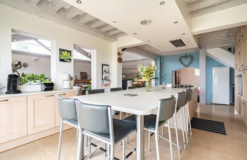 Mours-Saint-Eusebe Villa | Villa-Vista a la Montana-Baño Privado