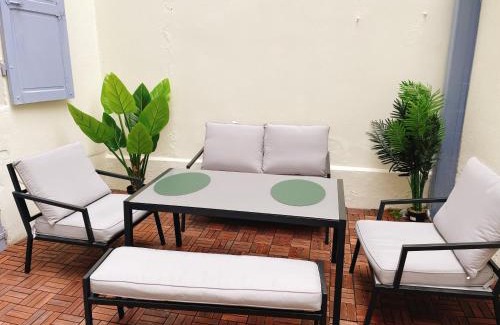Cœur de Ville Apartamento | Villa muguette - coeur de Vichy- RDC-véranda sur la terrasse