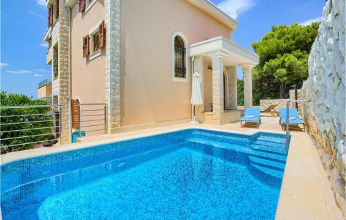 Okrug Donji Casa | Villa Mustra