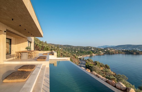 Troezen Villa | Villa myporos