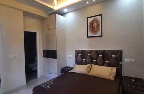 Jabalpur Casa | Villa Napier Town