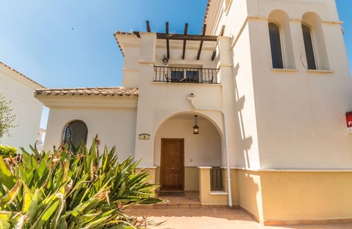 Roldan Villa | Villa Naranja - impresionante villa en el hermoso La Torre Golf Resort