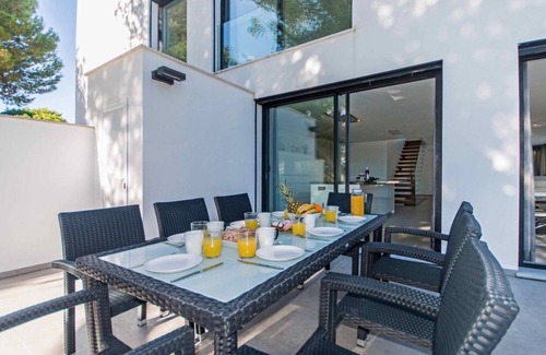 Muro Villa | Villa 'Naturamar' con terraza privada, Wi-Fi y aire acondicionado