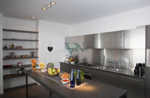 Menaggio Apartamento | VILLA NAVALIA MARINA - directly on the lake como - with jacuzzi - 8 people