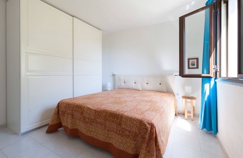 Eden Rock Casa | Pequeña villa cerca de Chia con gran jardín, vista al mar