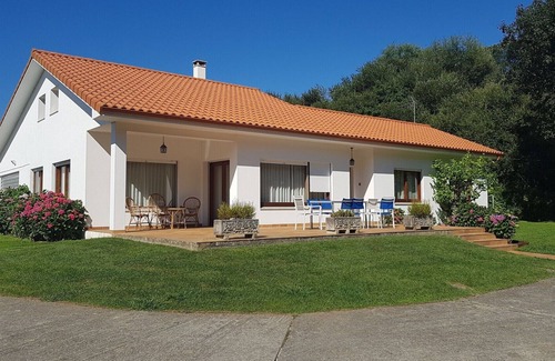 Camposeiras Casa | Chalet cerca de la playa, con piscina, gran jardín y barbacoa.