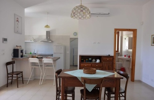 Torre Canne Villa | Villa Nest a pasos del mar con aire acondicionado y wifi.