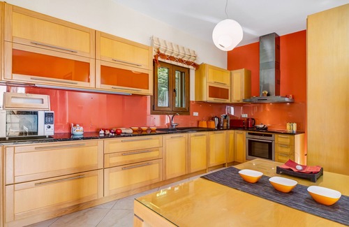 Nidri Villa | Villa 'Nidri Hills' con vistas al mar, Wi-Fi y aire acondicionado