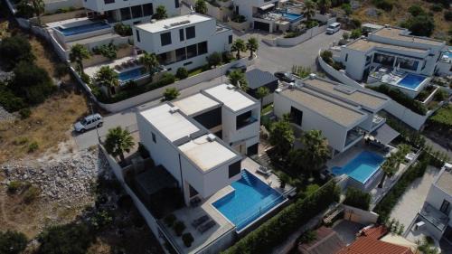 Businci Apartamento | Villa Night Pearl