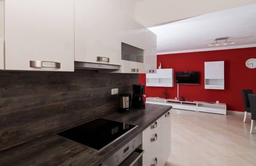 Okrug Gornji Apartamento | Villa Nikaroni by Interhome