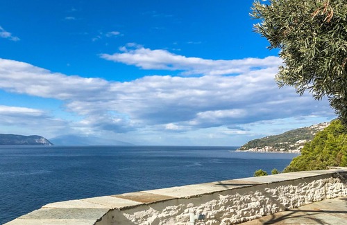 Xanthi Region Villa | "Villa Nina" se encuentra sobre la playa de arena de Armenopetra