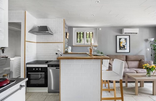 Cuers Apartamento | Villa Nui Guest House
