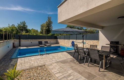Milcetici Villa | Villa Nya with Private Pool