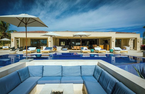 San Jose del Cabo Casa | Private 6BR Villa, exclusive paddle course, one single level, and luxe amenities