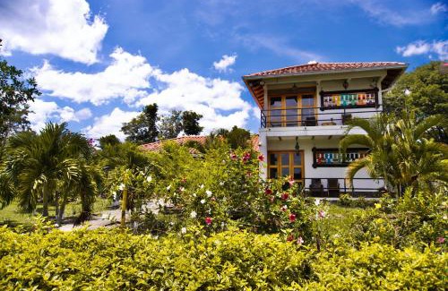 Armenia Casa | Villa Oasis cafetero