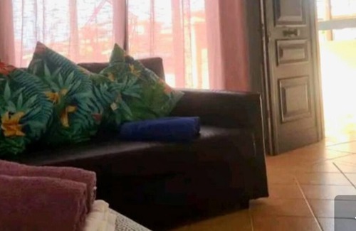 La Oliva Casa | 'Villa Oasis Carol 6' con vistas a la montaña, piscina compartida y Wi-Fi