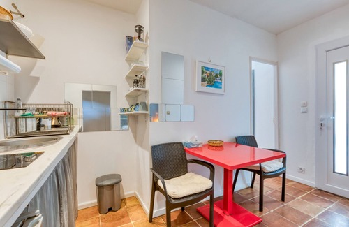 Aiguerelles Villa | Villa 'Oasis Centre Charme' con piscina compartida, Wi-Fi y aire acondicionado