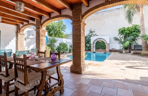 Fuengirola Villa | Villa 'Oasis' con piscina privada, Wi-Fi y aire acondicionado