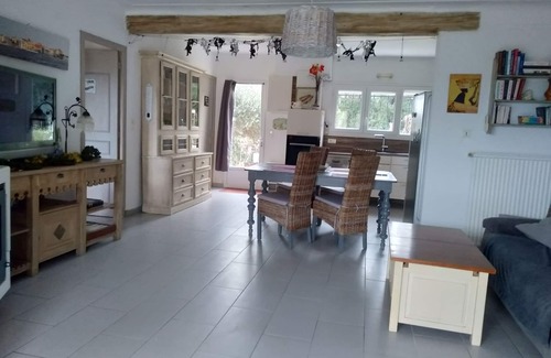 Carces Villa | villa de plan de pie toda comodidad en pueblo