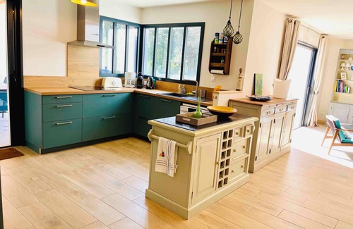 Le Grand-Village-Plage Villa | Villa Oléron sleeps 17, very close to the ocean (800m) and shops (100m)