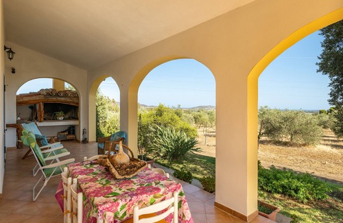 Villa San Pietro Villa | Villa 'Oliveto' con vistas a la montaña, terraza privada y aire acondicionado