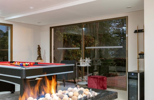 El Poblado Villa | Huge RARE Poblado VILLA with Jacuzzi + VIP Service