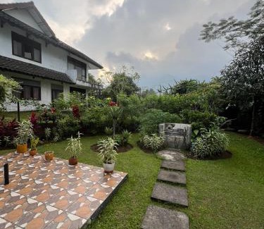 Cipanas Villa | Villa Oma Bougenville 2