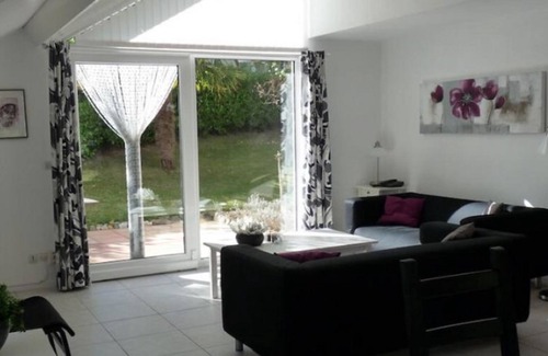 Daumazan-sur-Arize Casa | Holiday villa on estate with 2 huge pools and entertainment
