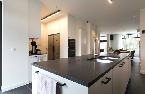 Kluisbergen Casa | Villa on estate with sauna and views