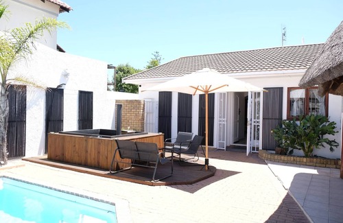 Bloubergstrand Casa | Villa on Flamingo Vlei 5BR
