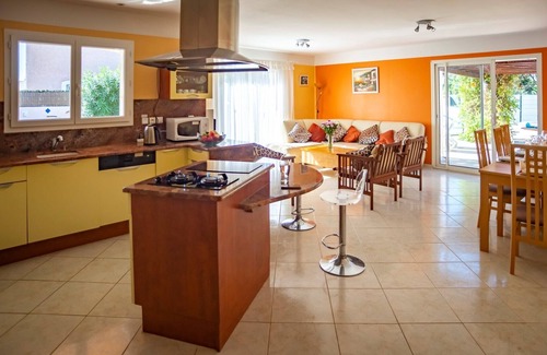 Saint-Cyprien Villa | Villa de una sola planta - aire acondicionado / piscina / jardín - cerca de playas, tiendas, restaurantes