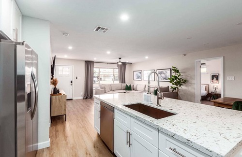 Scottsdale Estates Ten Casa | Villa on Virginia|2 Masters|Pool & Hottub|Sleeps 10