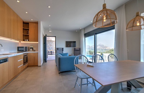Mariou Villa | Villa Oniriko - Tres Habitaciones Villa, Capacidad 6