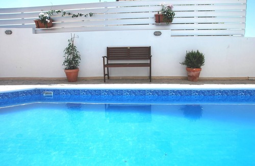 Pomos Villa | Villa a Solo 50 Metros del Mar, Capacidad Para 12 Personas, Polis