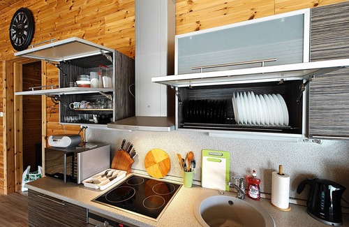 Sysma Cabaña | Villa Onni. Cozy cottage in a holiday village, 5min walk to the lakeshore!