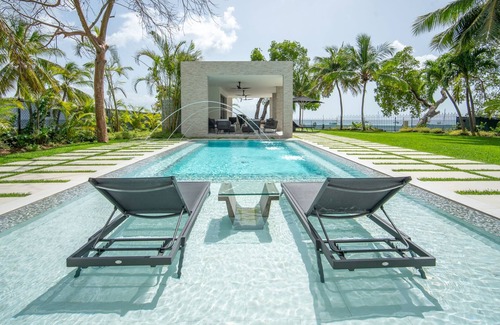 Weston Villa | Villa Onyx in Saint James by Personal Villas - Beachfront Luxury Villa with Pool