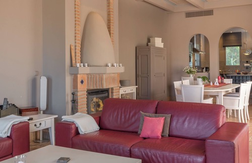 Benalup-Casas Vieja Casa | "Villa Orquidea" con piscina, Wi-Fi, jardín y terraza