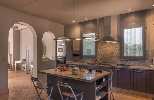 Benalup-Casas Vieja Casa | "Villa Orquidea" con piscina, Wi-Fi, jardín y terraza
