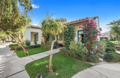 La Quinta Villa | Villa Palmera Unit #3 - 1bd/1ba King w/Private Terrace