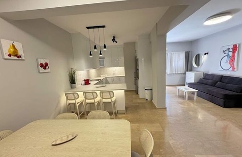 Almiros Beach Apartamento | Villa Pami