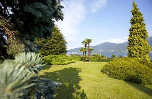 Porto Valtravaglia Apartamento | Villa Panorama