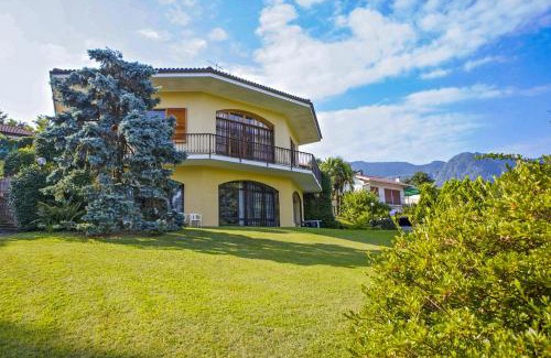 Porto Valtravaglia Apartamento | Villa Panorama