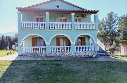Almiros Beach Apartamento | Villa Pantheo Wohnung im 1. Stock
